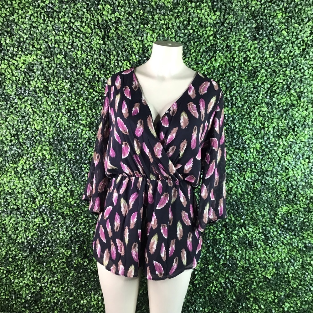 Novelty feather print‎ long sleeve romper